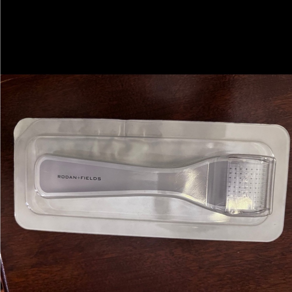 Rodan and Fields Amp Roller new sealed